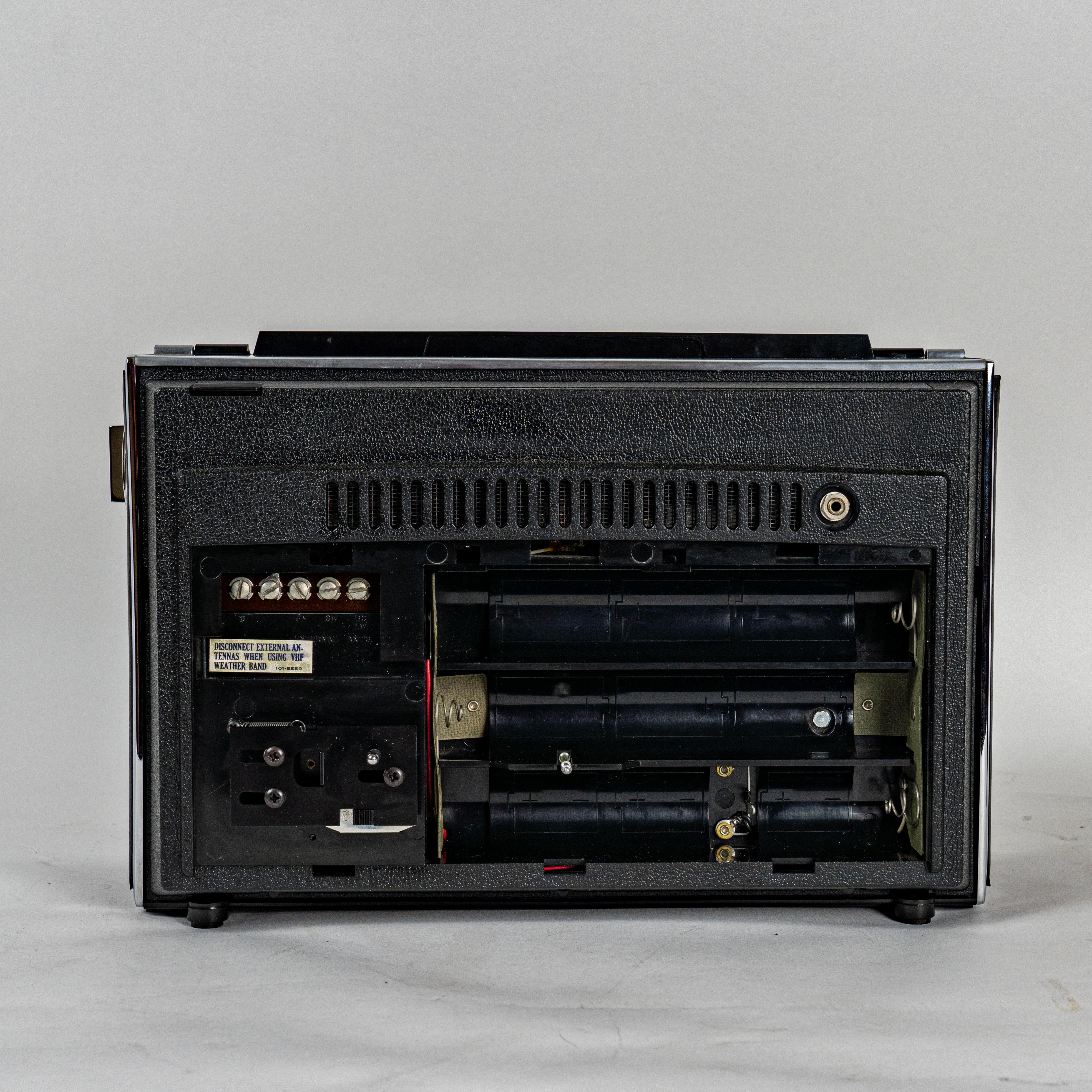 Zenith D7000Y Trans Oceanic Radio