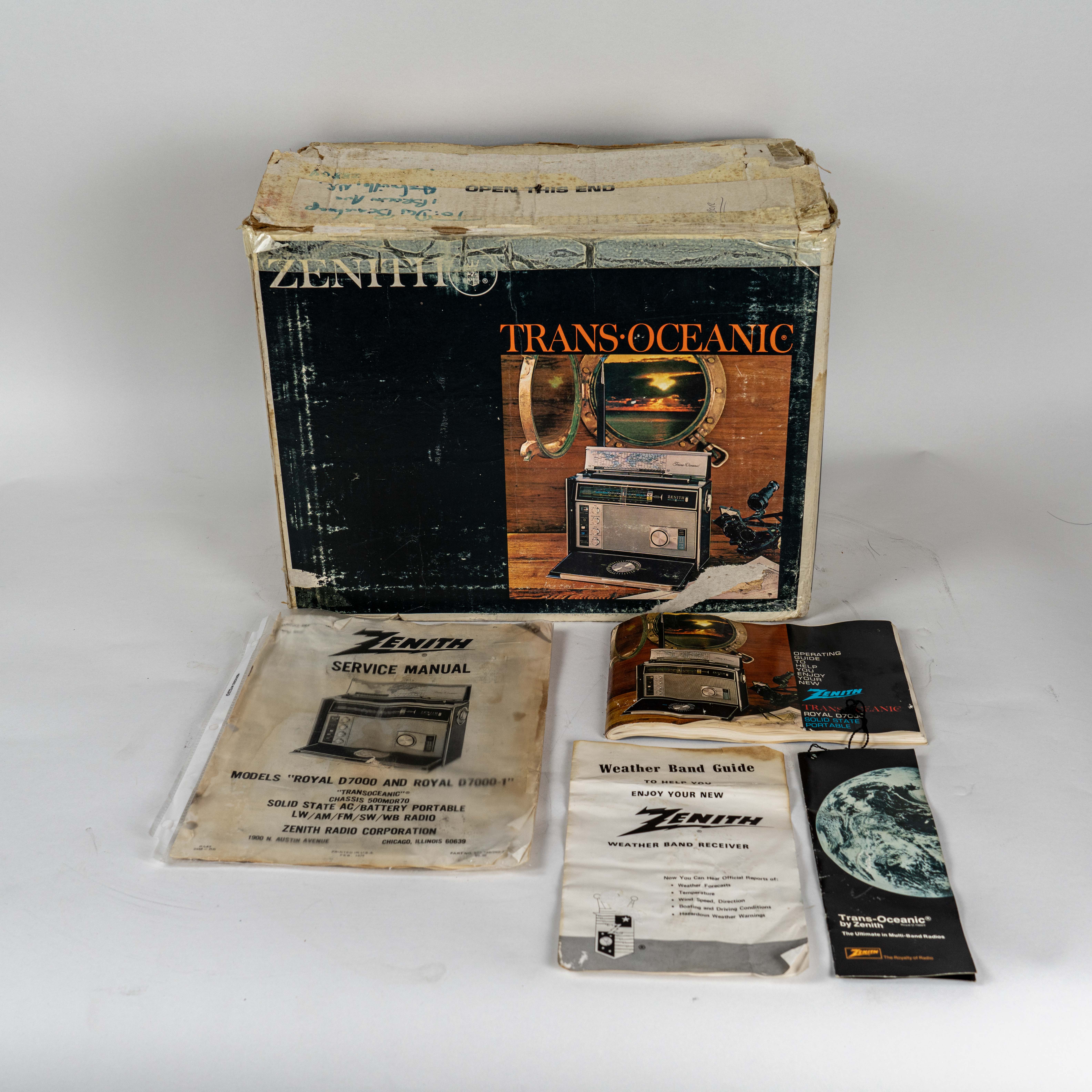 Zenith D7000Y Trans Oceanic Radio