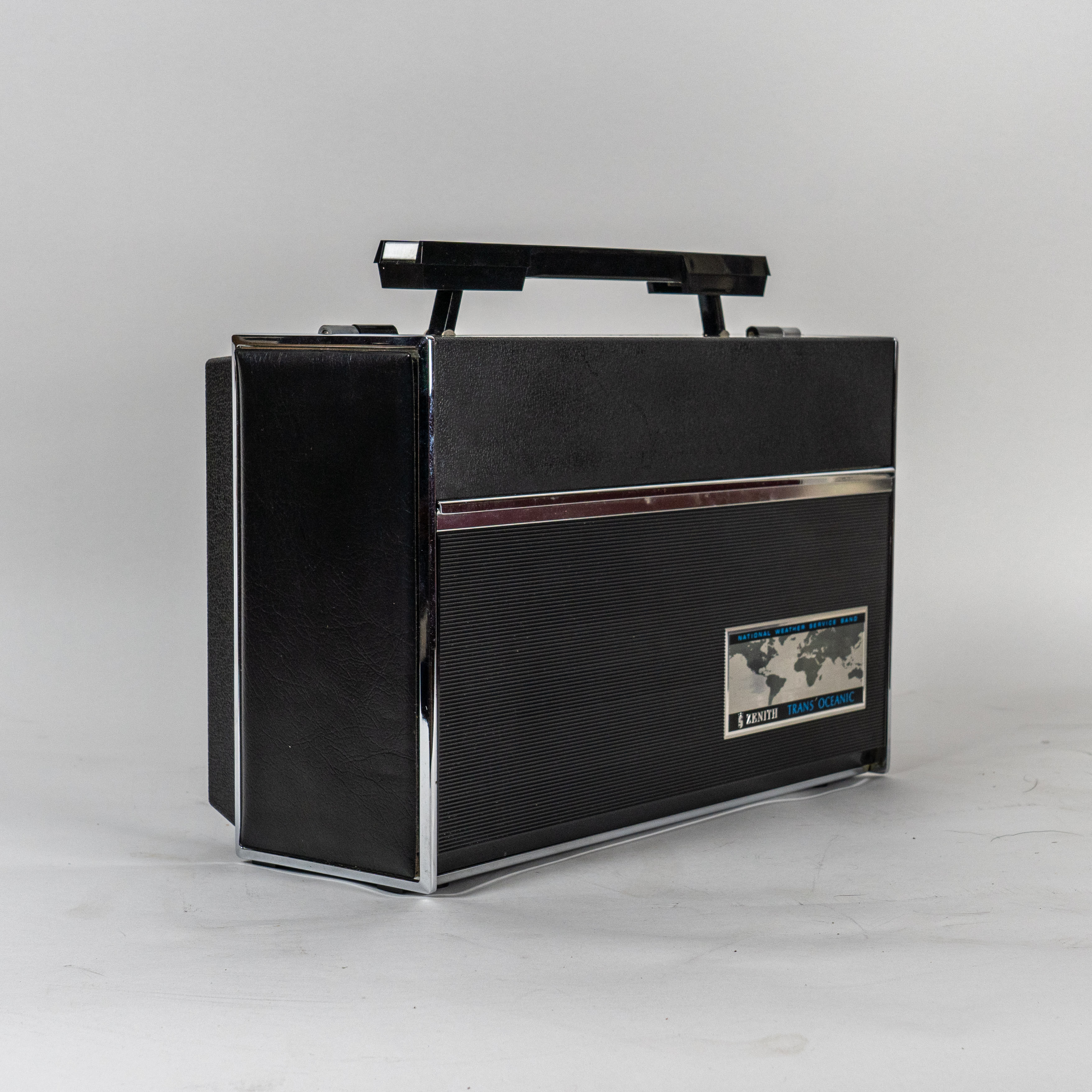 Zenith D7000Y Trans Oceanic Radio